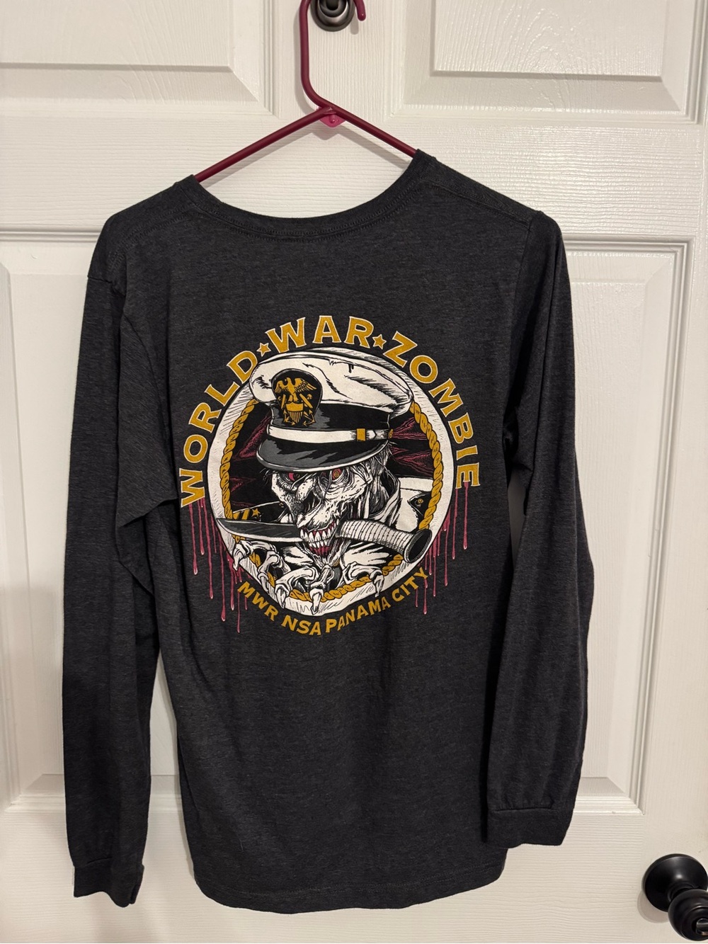World War Zombie Graphic Long-Sleeve Shirt - Dark Gray